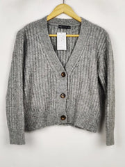 Buy online pre-used pre-loved 100% authentic & Original branded Marks & Spencer (LS-18965) available in Pakistan. Top international brands avilable.