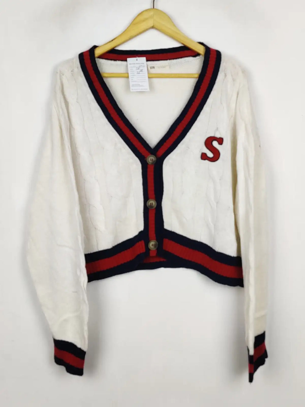 Buy online pre-used pre-loved 100% authentic & Original branded Stradivarius (LS-18977) available in Pakistan. Top international brands avilable.