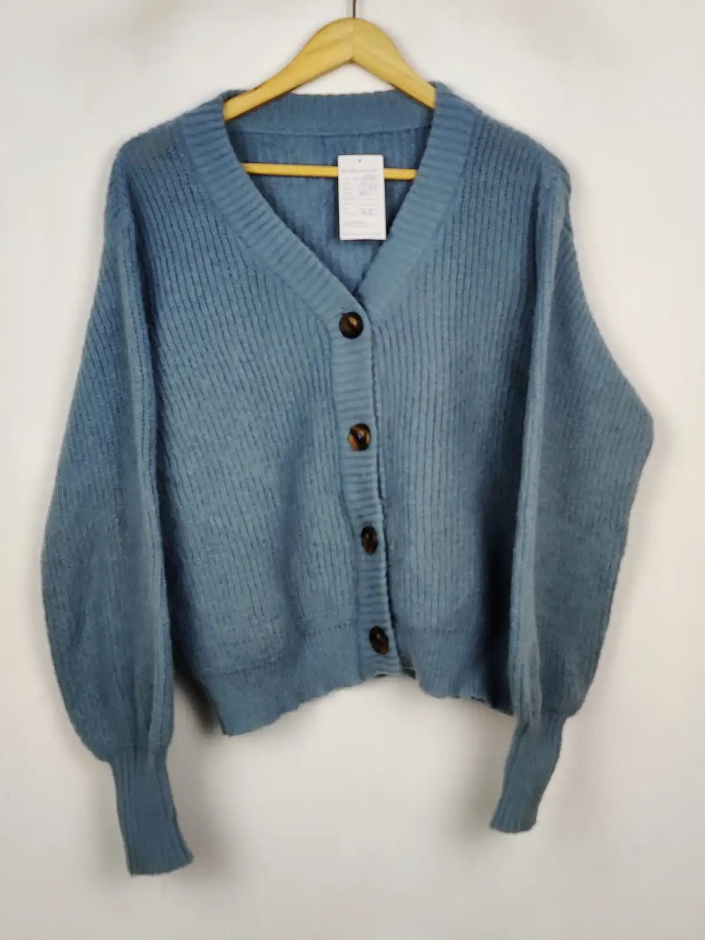Buy online pre-used pre-loved 100% authentic & Original branded Shein (LS-18984) available in Pakistan. Top international brands avilable.