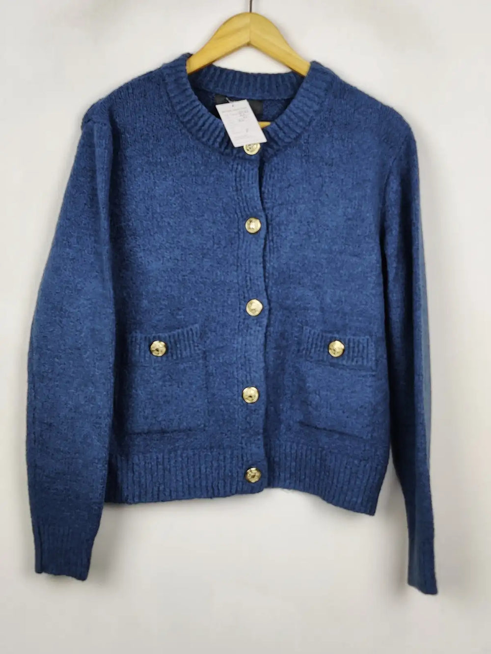 Buy online pre-used pre-loved 100% authentic & Original branded Primark (LS-18987) available in Pakistan. Top international brands avilable.