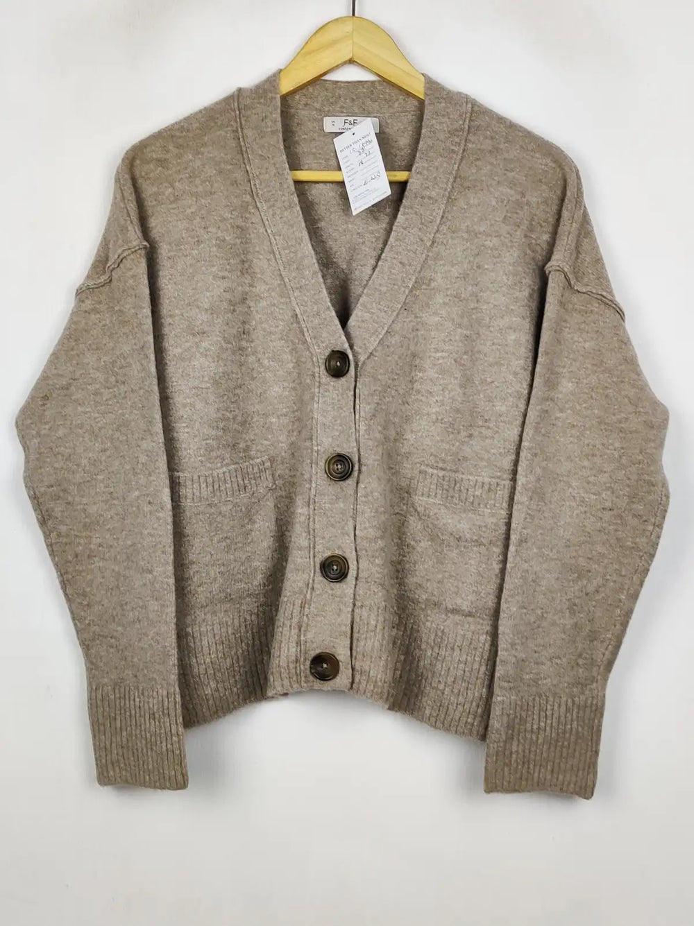 Buy online pre-used pre-loved 100% authentic & Original branded F&F (LS-18990) available in Pakistan. Top international brands avilable.