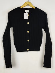 Buy online pre-used pre-loved 100% authentic & Original branded H&M (LS-18998) available in Pakistan. Top international brands avilable.