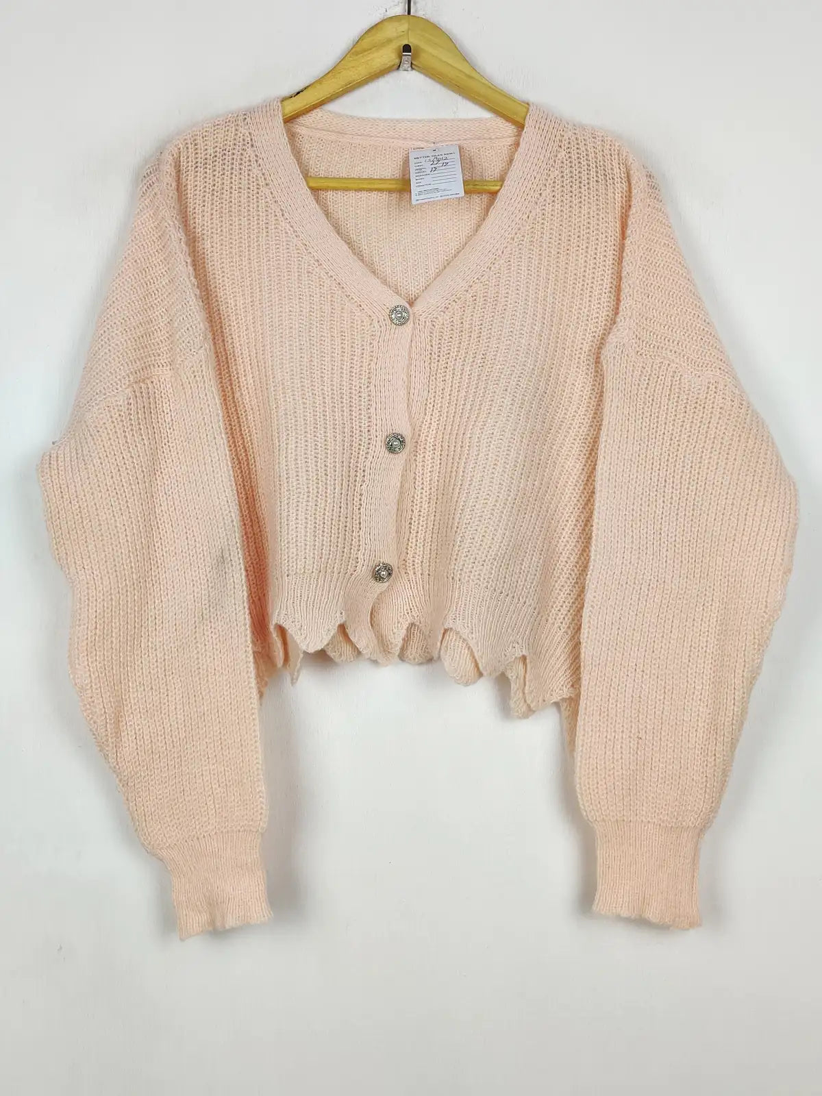 Buy online pre-used pre-loved 100% authentic & Original branded Unknown Brand (LS-19012) available in Pakistan. Top international brands avilable.