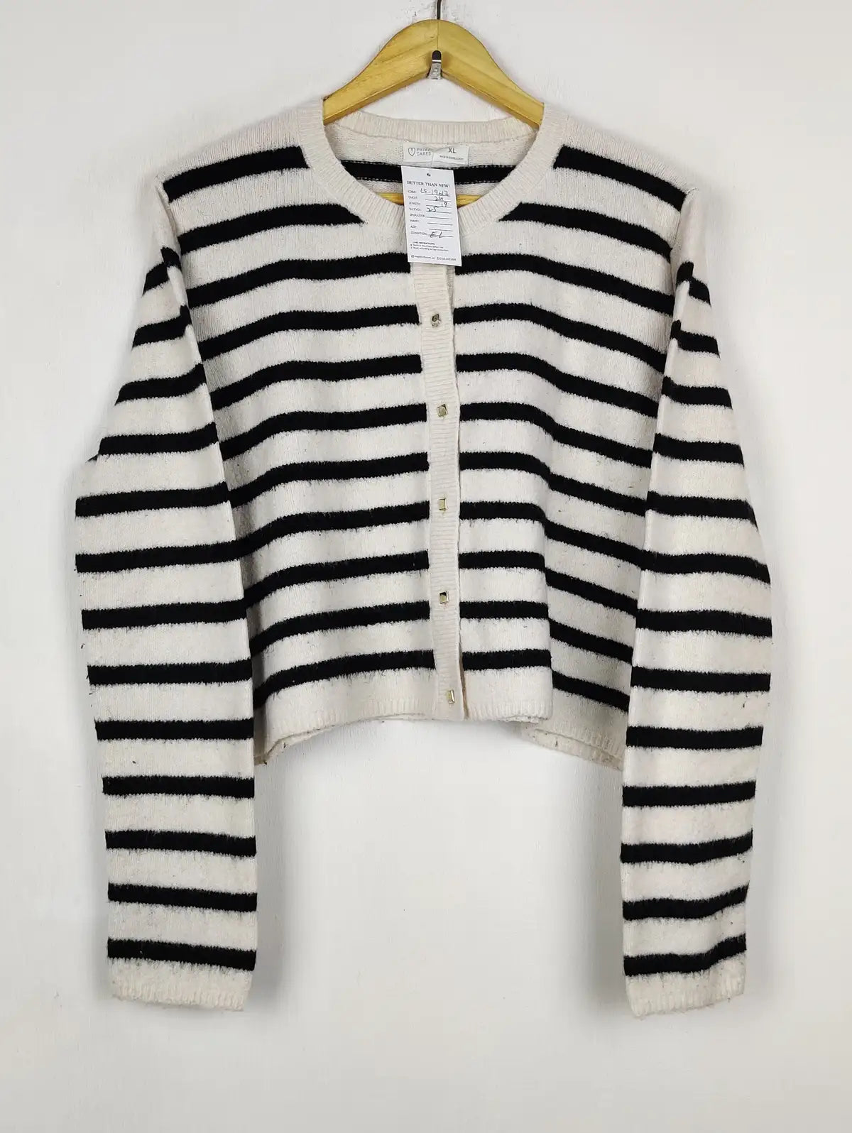 Buy online pre-used pre-loved 100% authentic & Original branded Primark (LS-19017) available in Pakistan. Top international brands avilable.