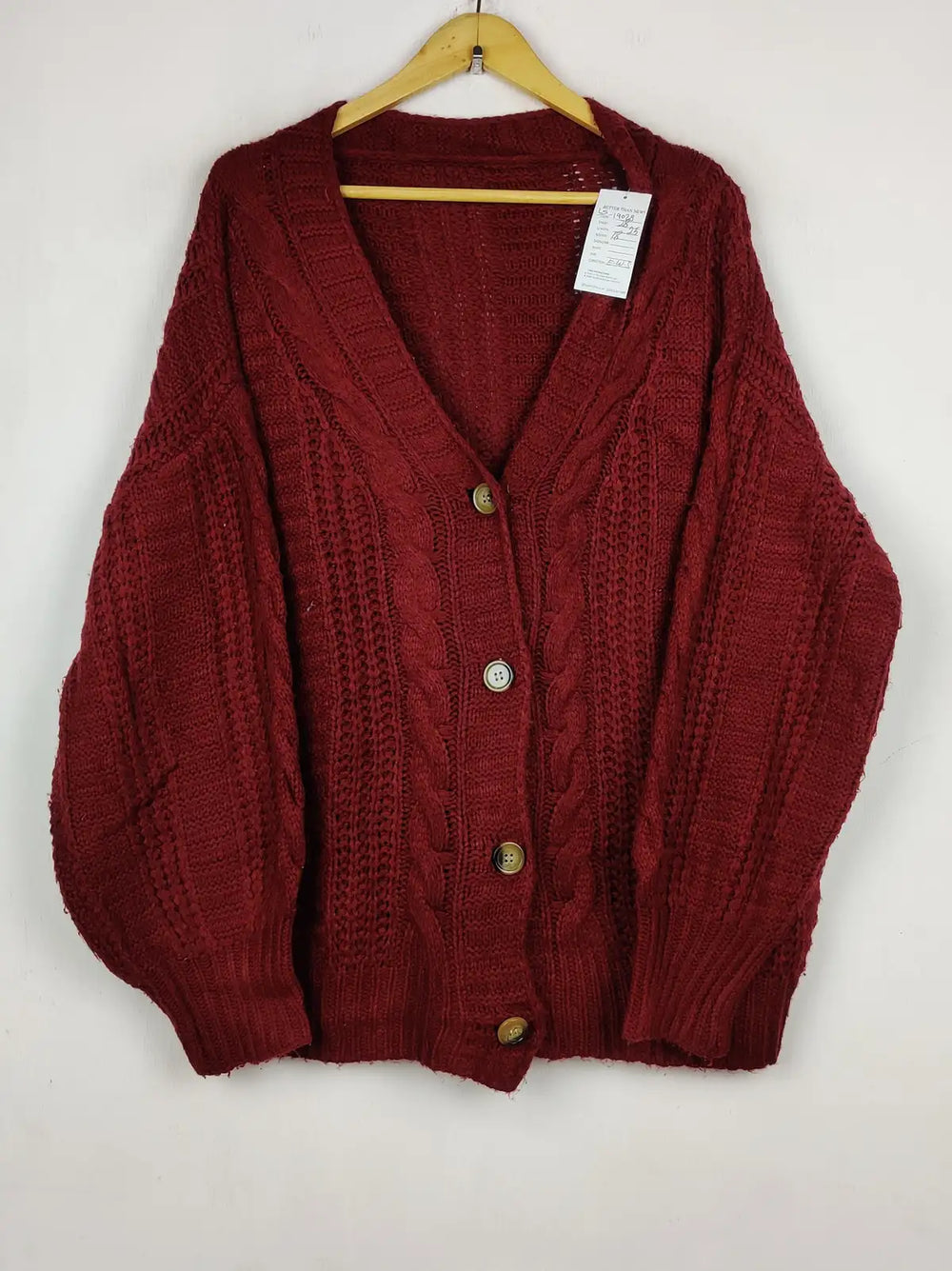 Buy online pre-used pre-loved 100% authentic & Original branded Unknown Brand (LS-19028) available in Pakistan. Top international brands avilable.