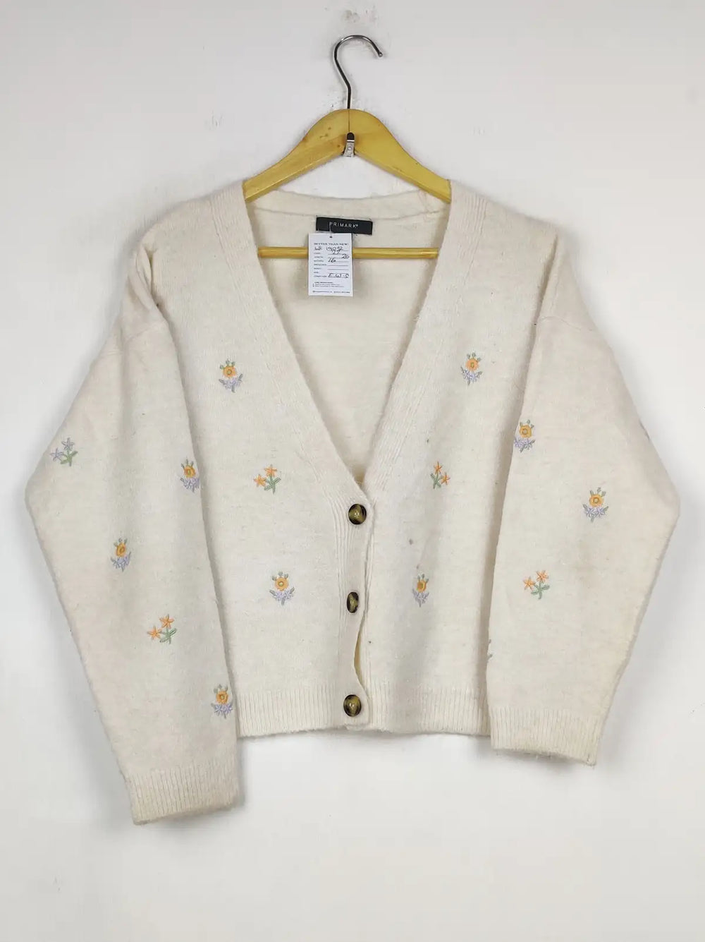 Buy online pre-used pre-loved 100% authentic & Original branded Primark (LS-19032) available in Pakistan. Top international brands avilable.