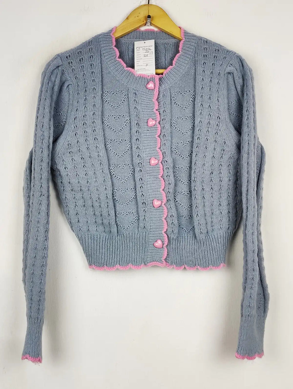 Buy online pre-used pre-loved 100% authentic & Original branded Unknown Brand (LS-19036) available in Pakistan. Top international brands avilable.