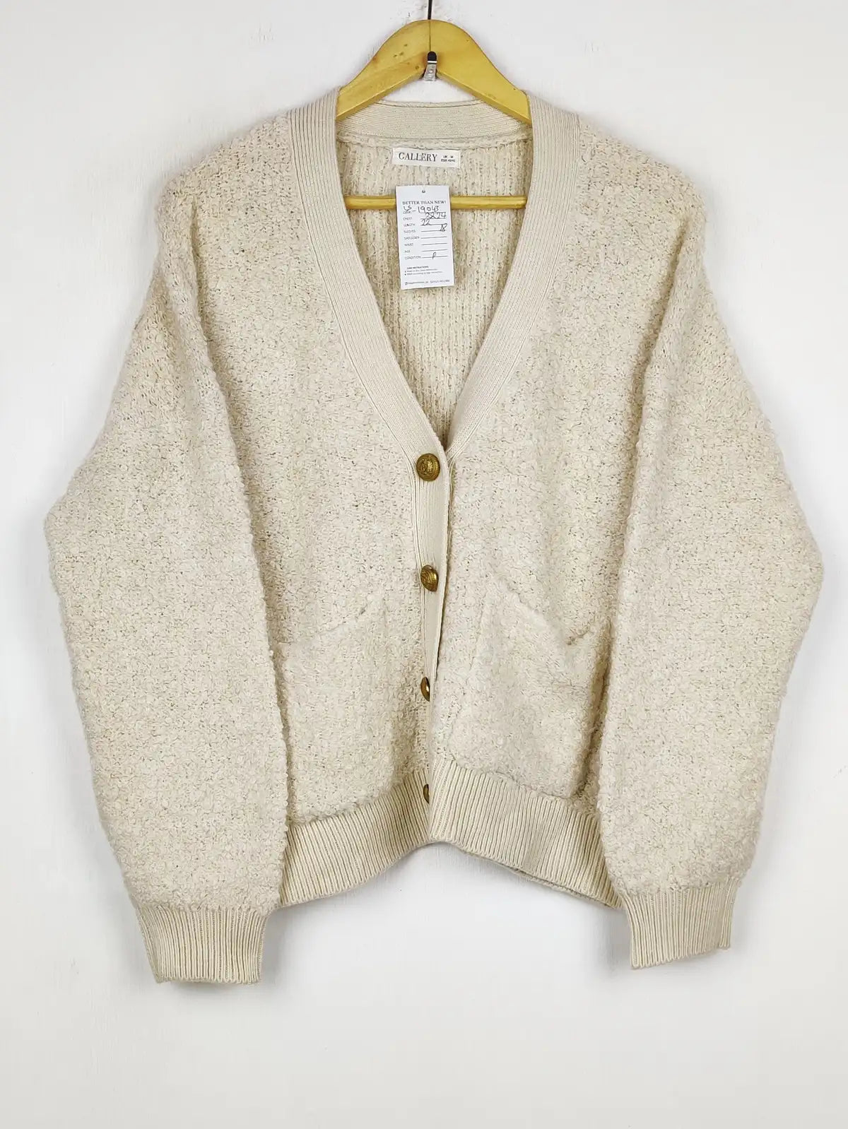 Buy online pre-used pre-loved 100% authentic & Original branded Gallery (LS-19043) available in Pakistan. Top international brands avilable.