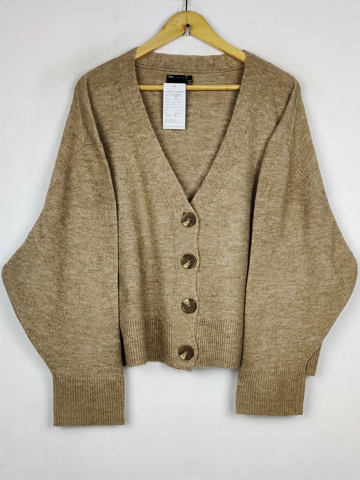 Buy online pre-used pre-loved 100% authentic & Original branded Asos (LS-19044) available in Pakistan. Top international brands avilable.