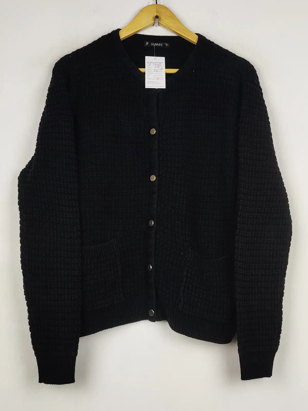 Buy online pre-used pre-loved 100% authentic & Original branded Dunnes Stores (LS-19053) available in Pakistan. Top international brands avilable.