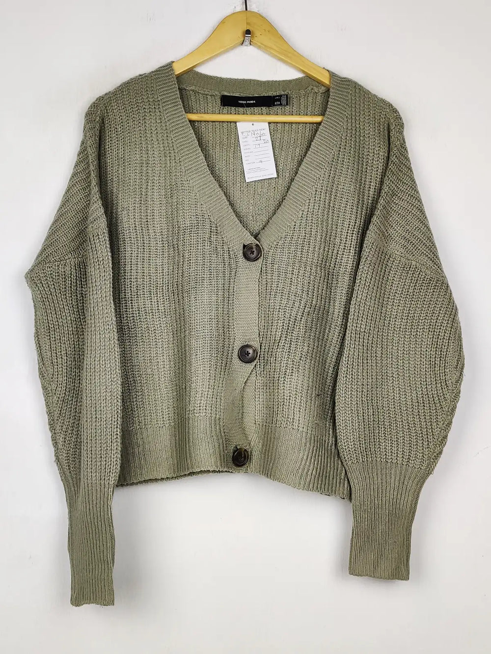 Buy online pre-used pre-loved 100% authentic & Original branded Vero Moda (LS-19060) available in Pakistan. Top international brands avilable.