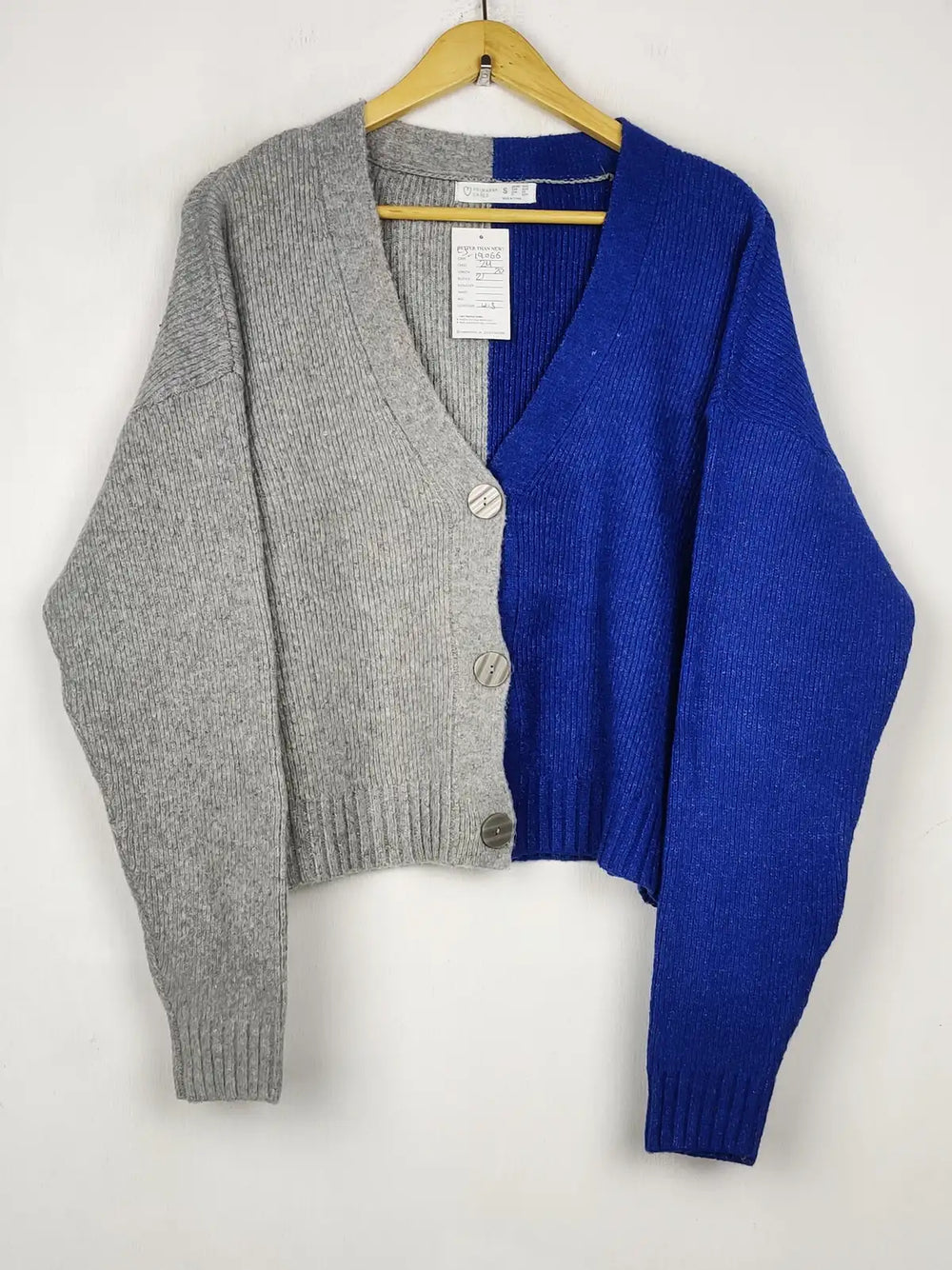 Buy online pre-used pre-loved 100% authentic & Original branded Primark (LS-19066) available in Pakistan. Top international brands avilable.