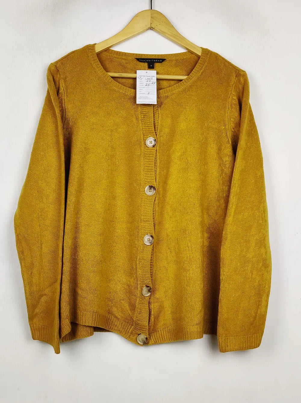 Buy online pre-used pre-loved 100% authentic & Original branded Knitwear (LS-19077) available in Pakistan. Top international brands avilable.