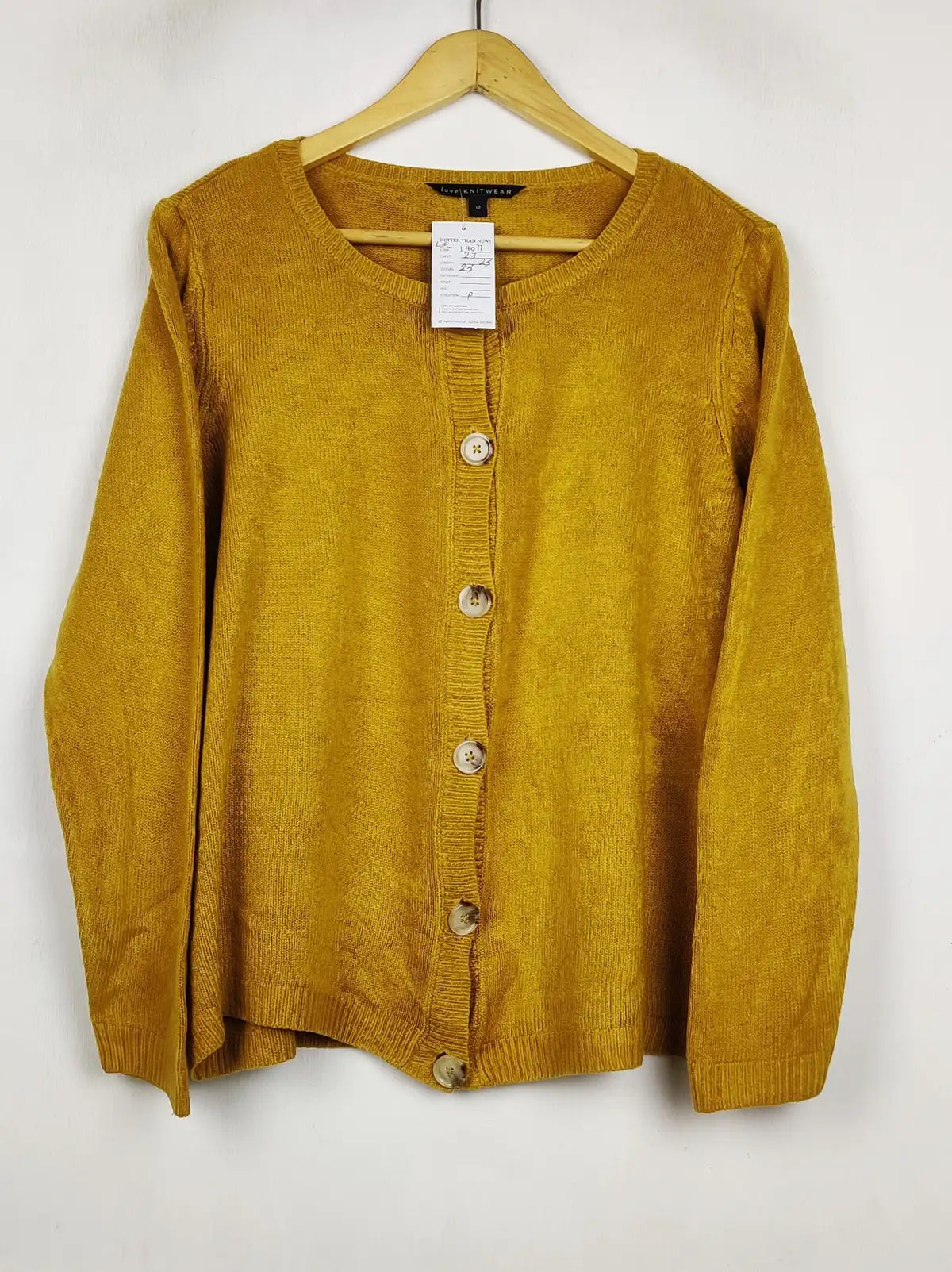 Buy online pre-used pre-loved 100% authentic & Original branded Knitwear (LS-19077) available in Pakistan. Top international brands avilable.