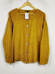 Buy online pre-used pre-loved 100% authentic & Original branded Knitwear (LS-19077) available in Pakistan. Top international brands avilable.