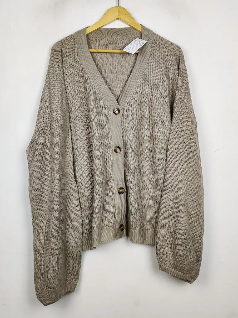 Buy online pre-used pre-loved 100% authentic & Original branded Unknown Brand (LS-19092) available in Pakistan. Top international brands avilable.