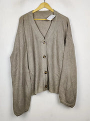 Buy online pre-used pre-loved 100% authentic & Original branded Unknown Brand (LS-19092) available in Pakistan. Top international brands avilable.