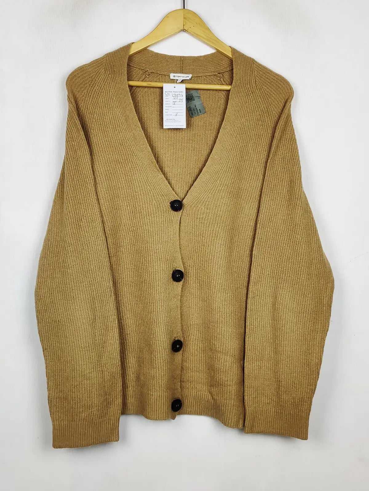 Buy online pre-used pre-loved 100% authentic & Original branded Tom Tailor (LS-19094) available in Pakistan. Top international brands avilable.