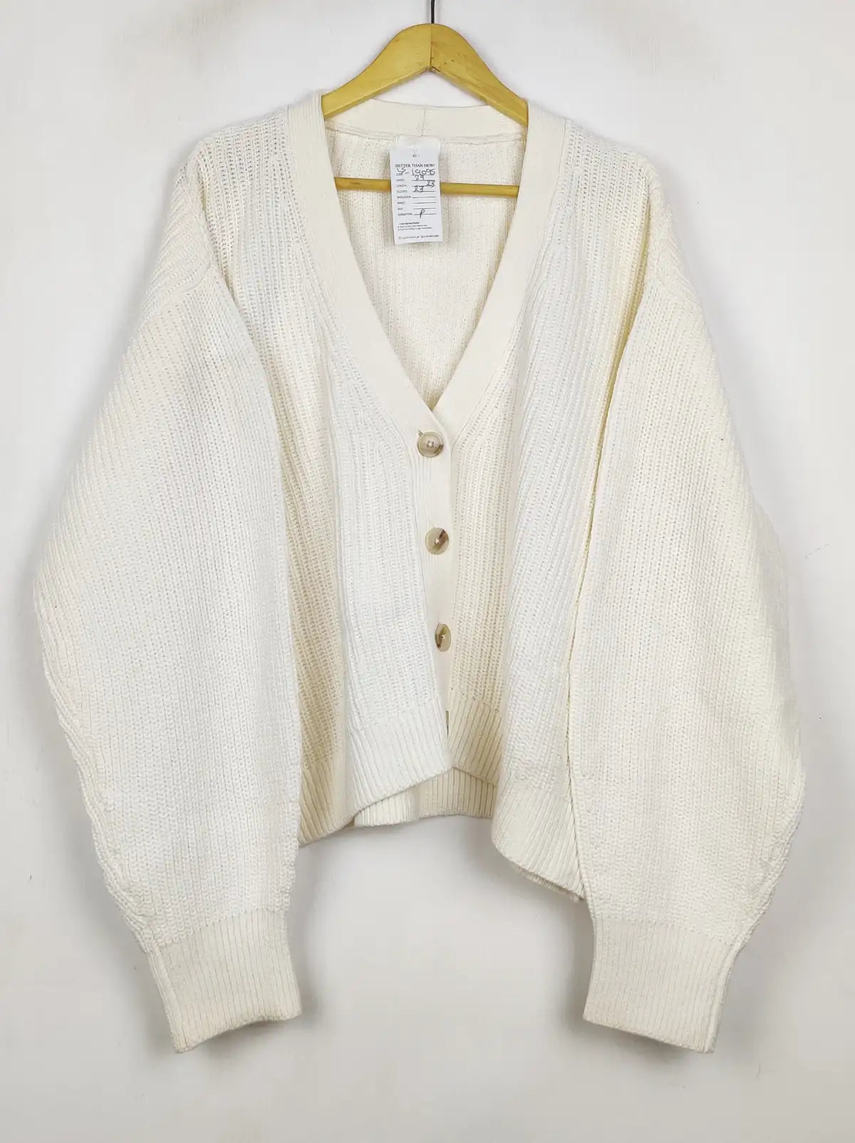 Buy online pre-used pre-loved 100% authentic & Original branded H&M (LS-19095) available in Pakistan. Top international brands avilable.