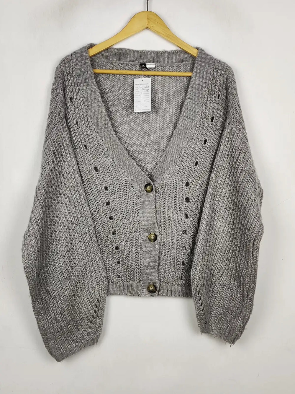 Buy online pre-used pre-loved 100% authentic & Original branded H&M (LS-19103) available in Pakistan. Top international brands avilable.