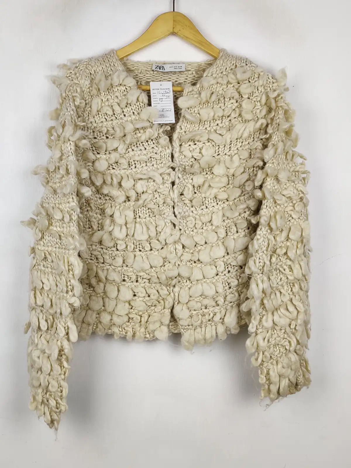 Buy online pre-used pre-loved 100% authentic & Original branded Zara (LS-19107) available in Pakistan. Top international brands avilable.