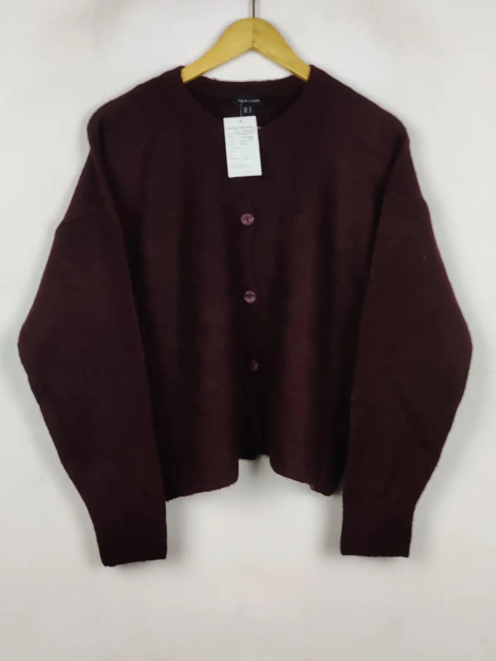 Buy online pre-used pre-loved 100% authentic & Original branded New Look (LS-19125) available in Pakistan. Top international brands avilable.