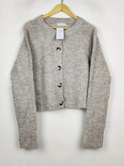 Buy online pre-used pre-loved 100% authentic & Original branded Primark (LS-19176) available in Pakistan. Top international brands avilable.