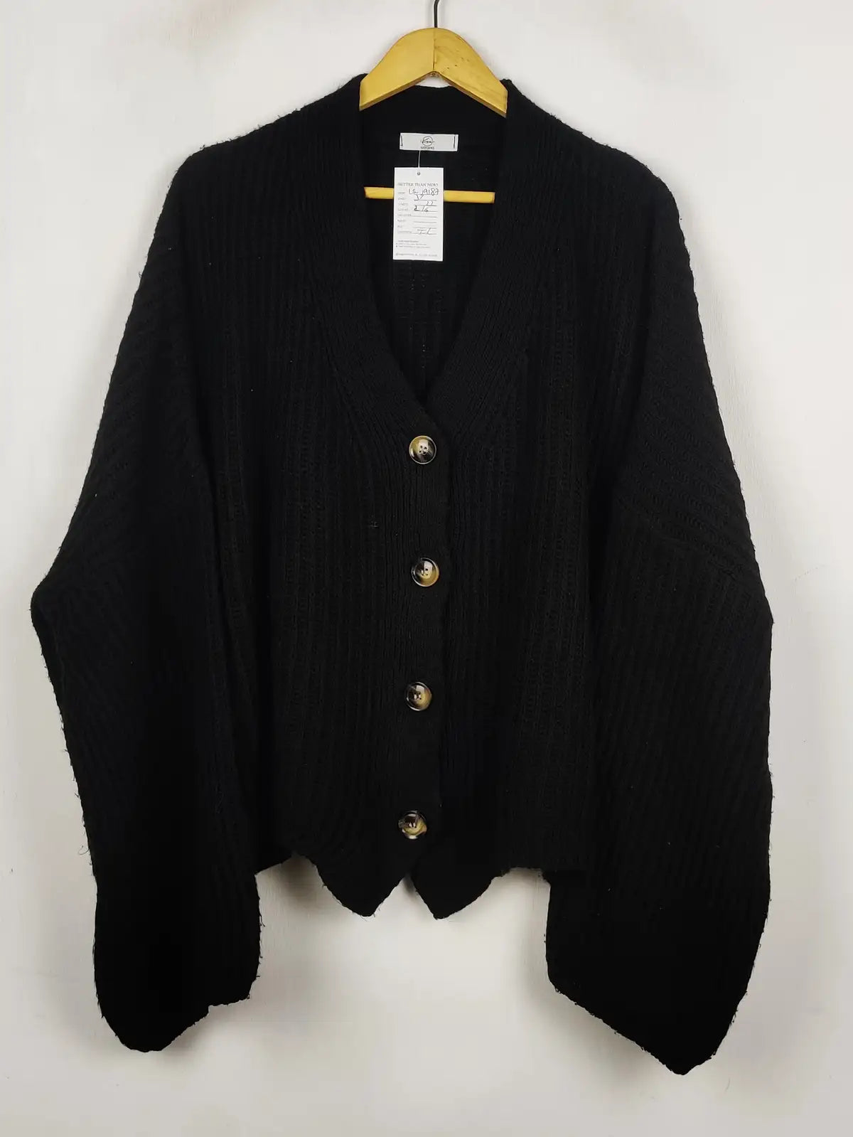 Buy online pre-used pre-loved 100% authentic & Original branded Km Katchme (LS-19181) available in Pakistan. Top international brands avilable.