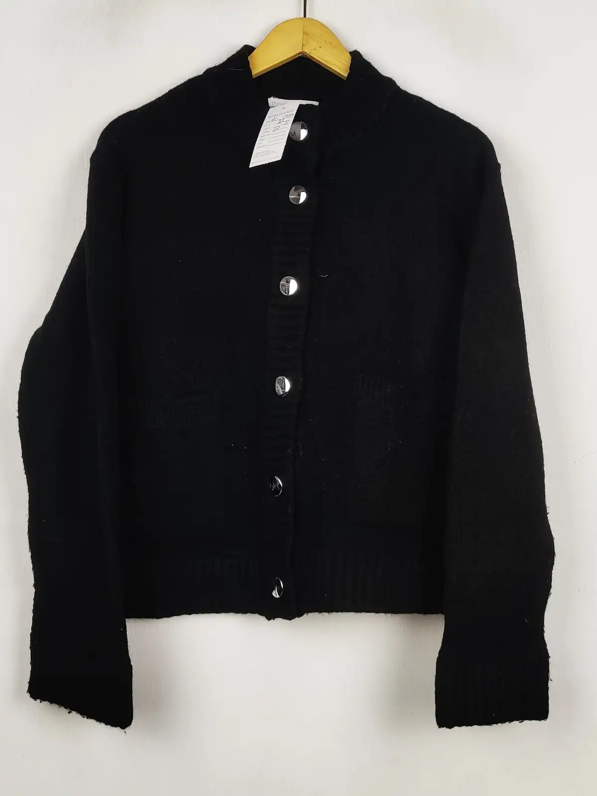Buy online pre-used pre-loved 100% authentic & Original branded Primark (LS-19194) available in Pakistan. Top international brands avilable.