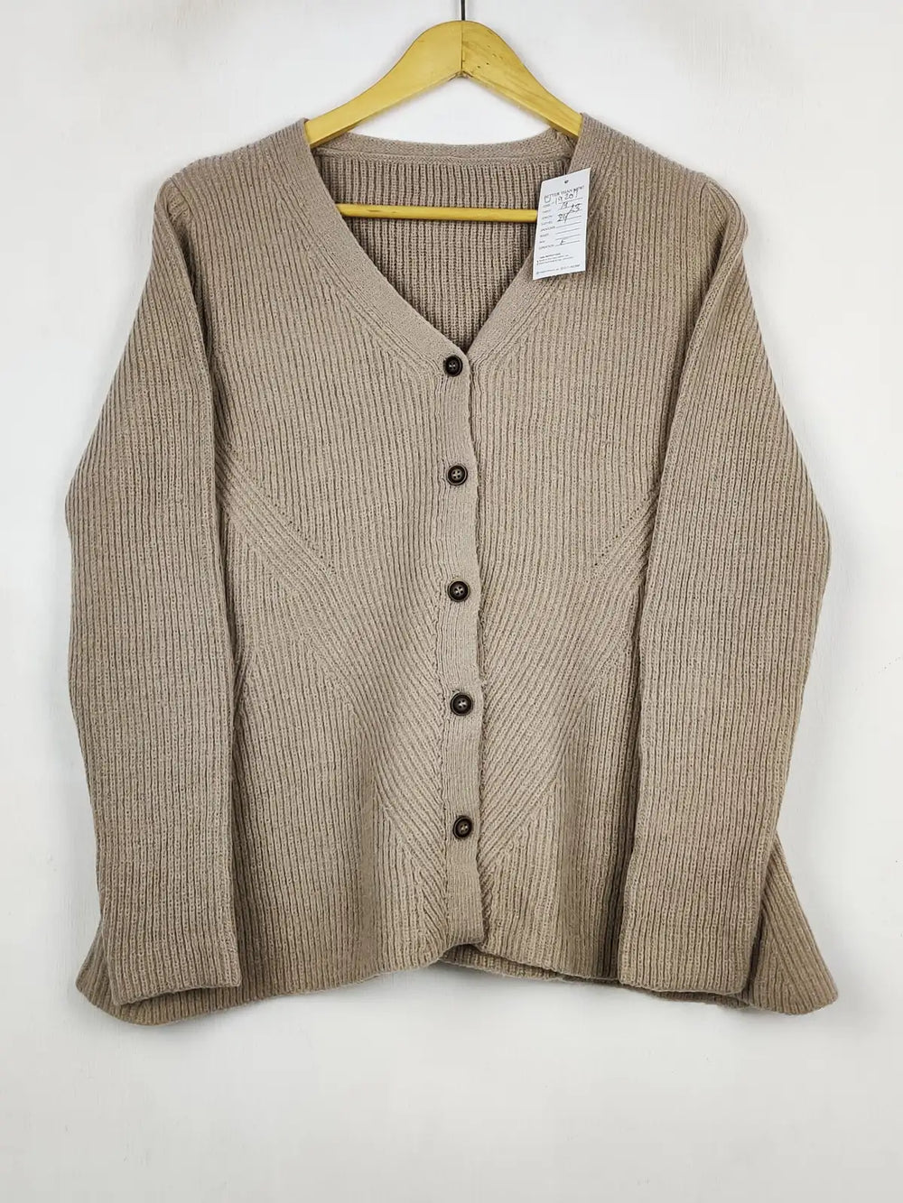 Buy online pre-used pre-loved 100% authentic & Original branded Unknown Brand (LS-19207) available in Pakistan. Top international brands avilable.