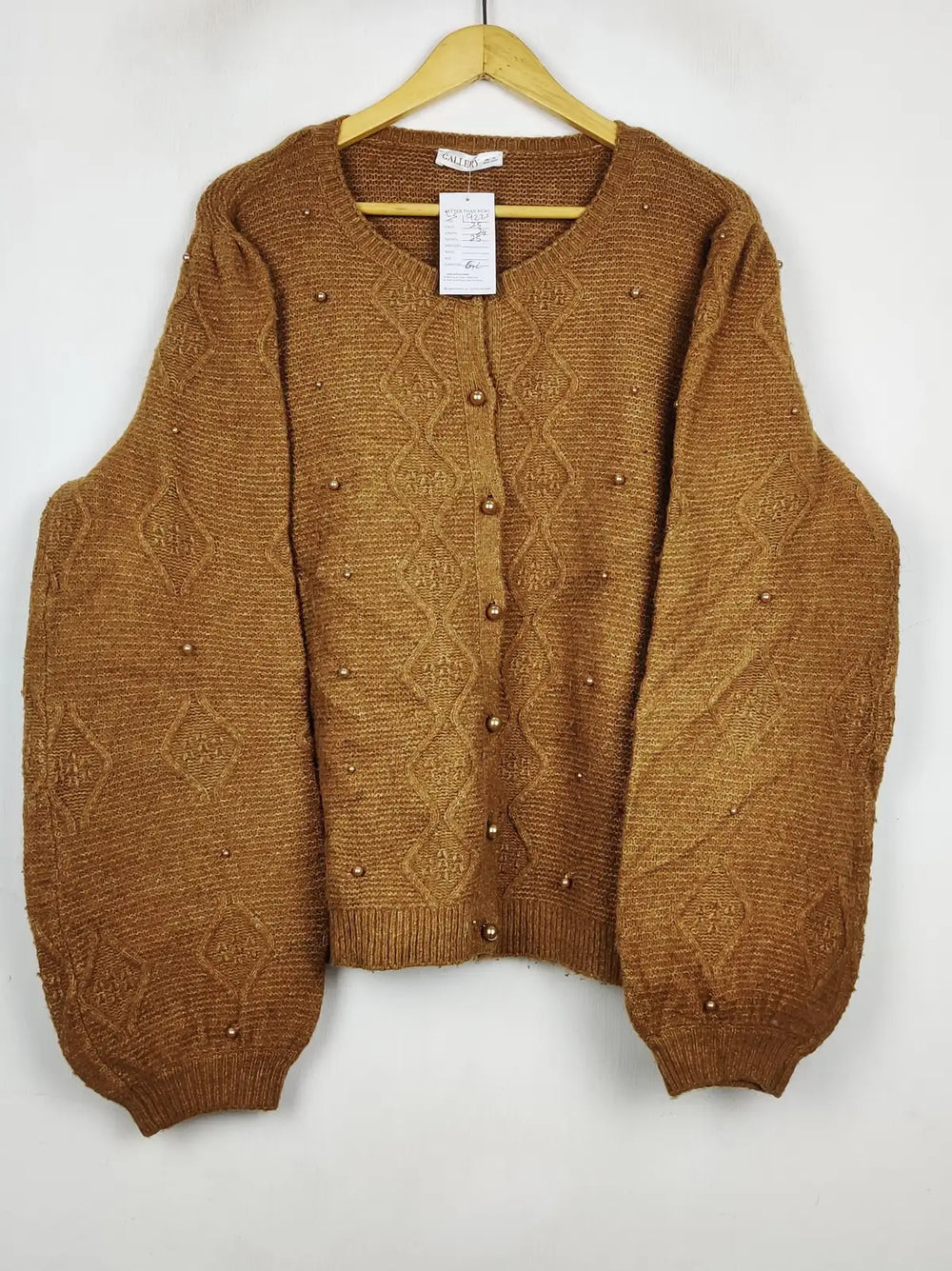 Buy online pre-used pre-loved 100% authentic & Original branded Gallery (LS-19225) available in Pakistan. Top international brands avilable.