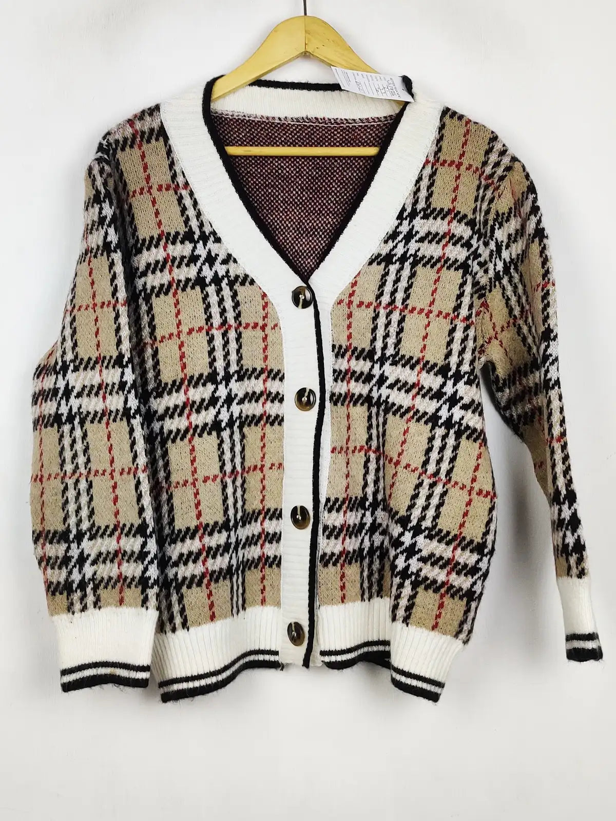 Buy online pre-used pre-loved 100% authentic & Original branded Unknown Brand (LS-19226) available in Pakistan. Top international brands avilable.