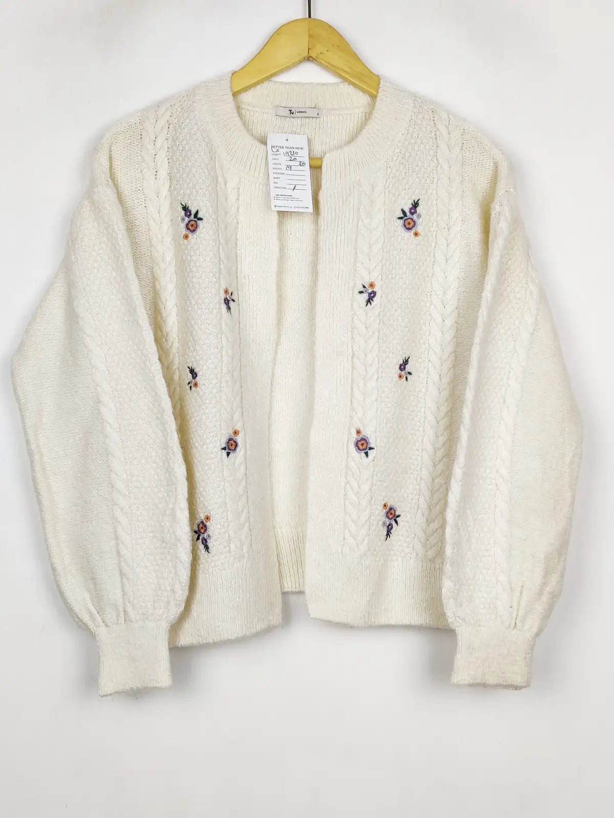 Buy online pre-used pre-loved 100% authentic & Original branded Tu (LS-19230) available in Pakistan. Top international brands avilable.