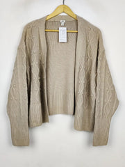 Buy online pre-used pre-loved 100% authentic & Original branded River Island (LS-19242) available in Pakistan. Top international brands avilable.