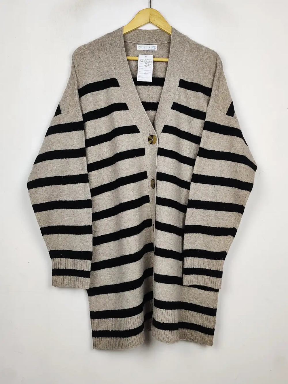 Buy online pre-used pre-loved 100% authentic & Original branded Primark (LS-19268) available in Pakistan. Top international brands avilable.