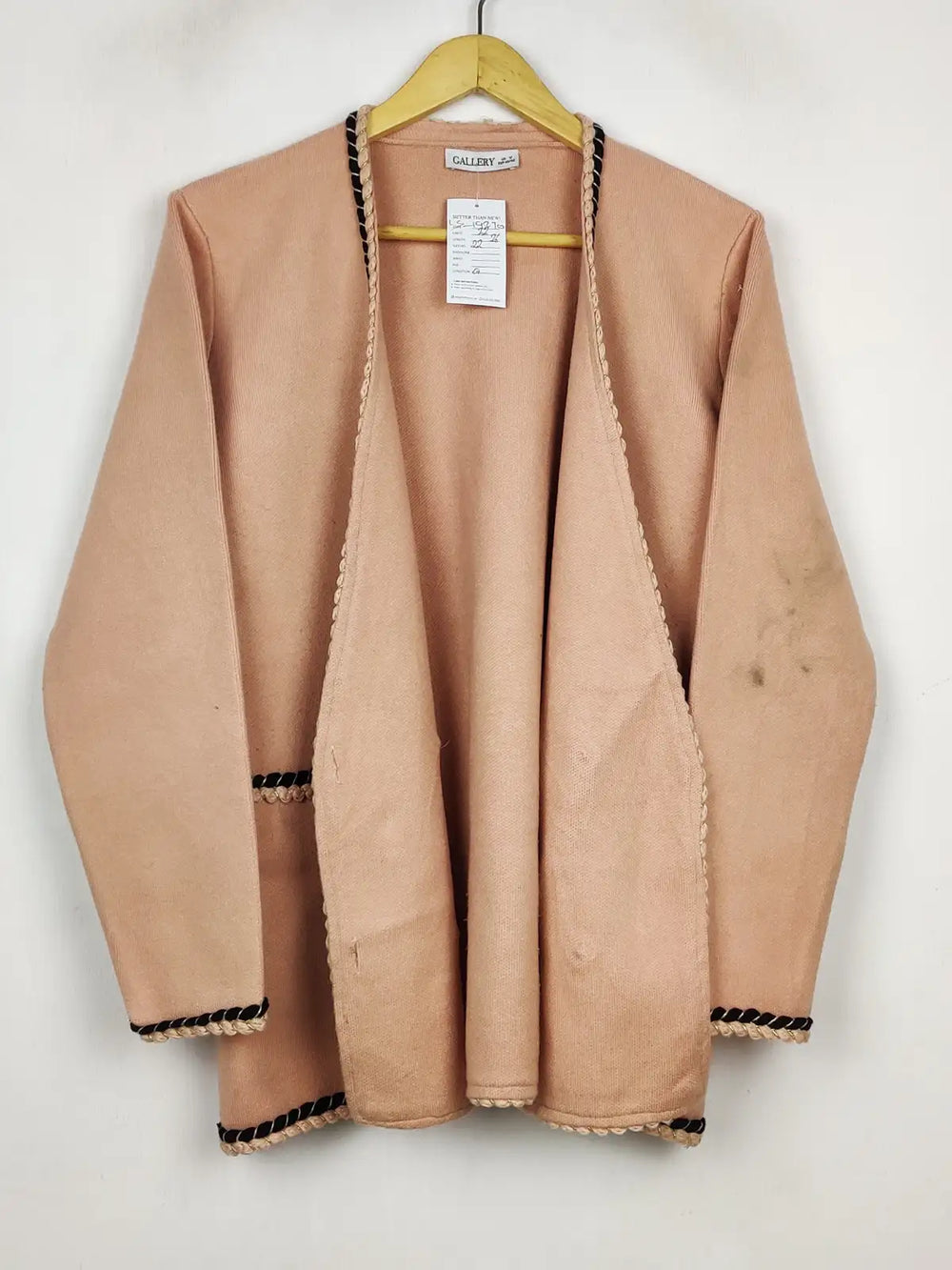 Buy online pre-used pre-loved 100% authentic & Original branded Gallery (LS-19270) available in Pakistan. Top international brands avilable.