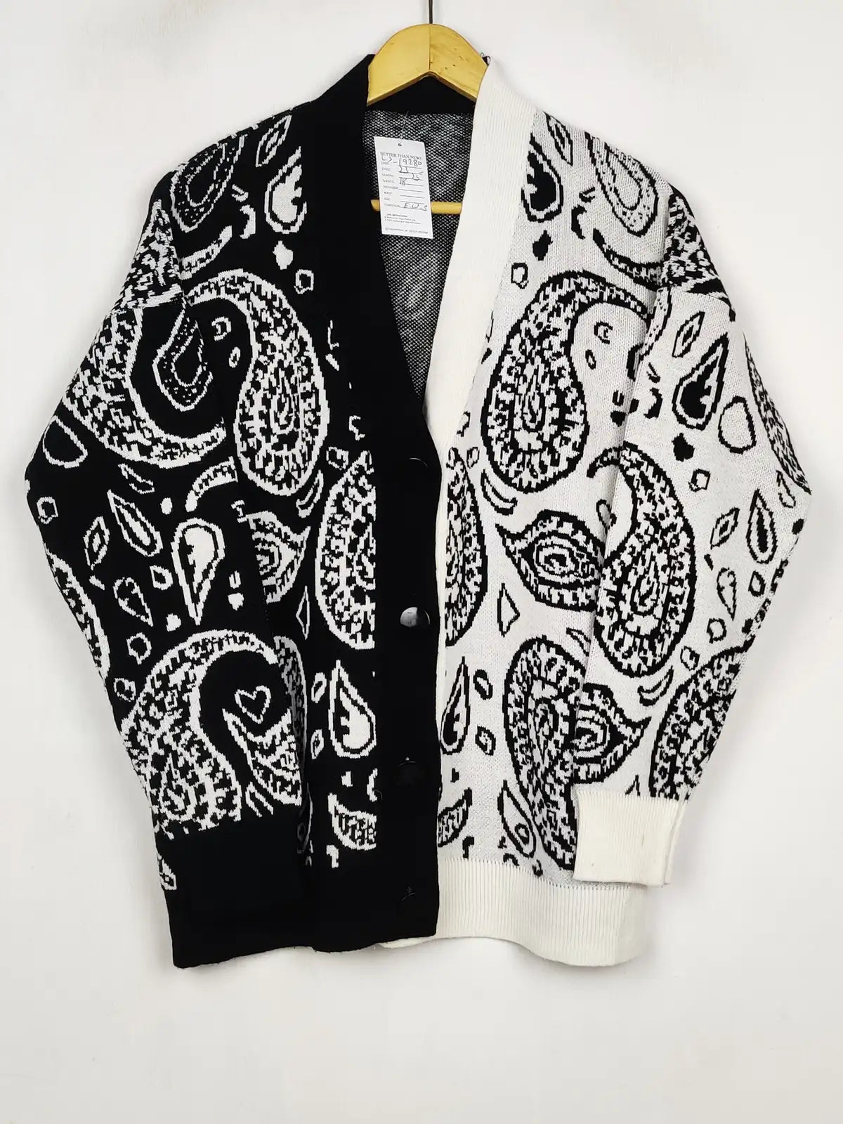 Buy online pre-used pre-loved 100% authentic & Original branded Unknown Brand (LS-19280) available in Pakistan. Top international brands avilable.