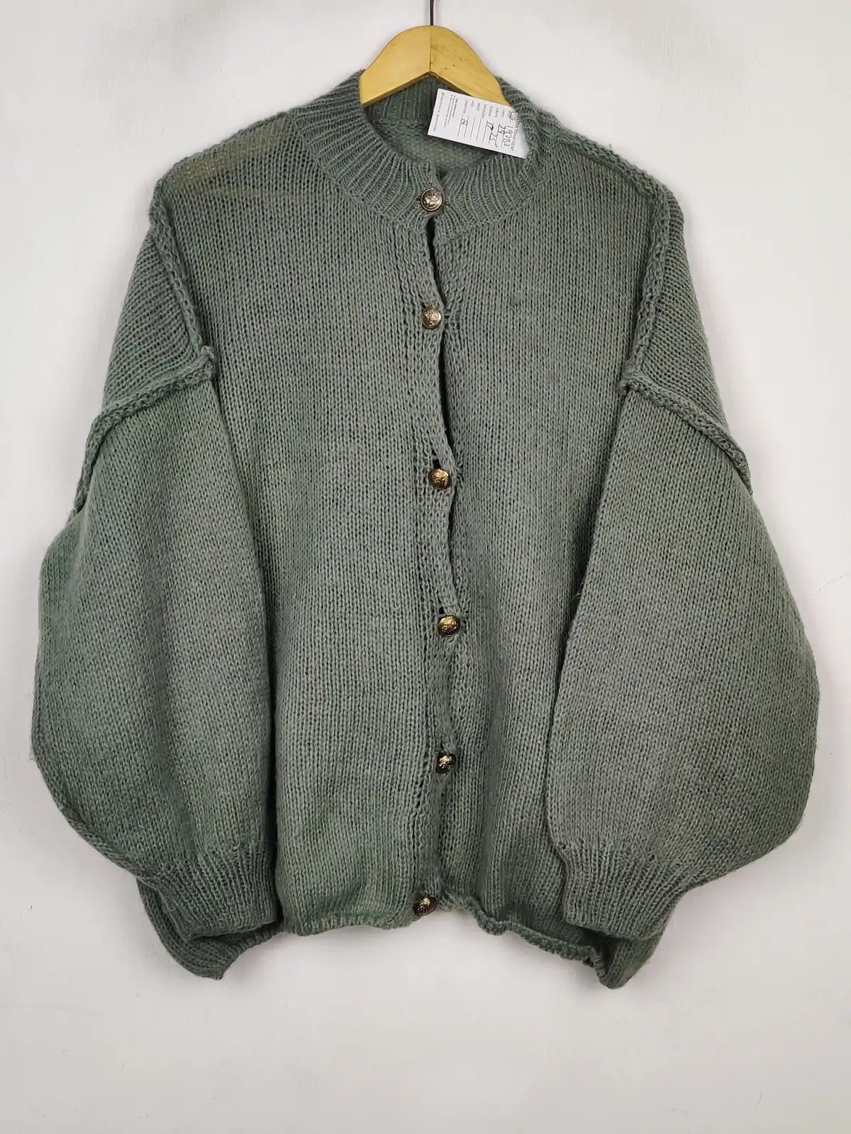 Buy online pre-used pre-loved 100% authentic & Original branded Unknown Brand (LS-19282) available in Pakistan. Top international brands avilable.