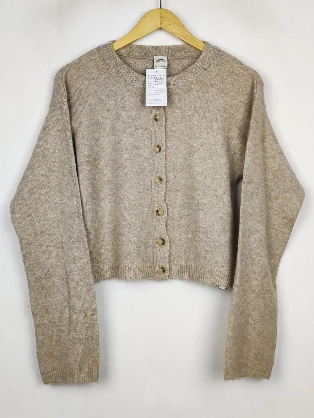 Buy online pre-used pre-loved 100% authentic & Original branded Urban Outfitters (LS-19285) available in Pakistan. Top international brands avilable.