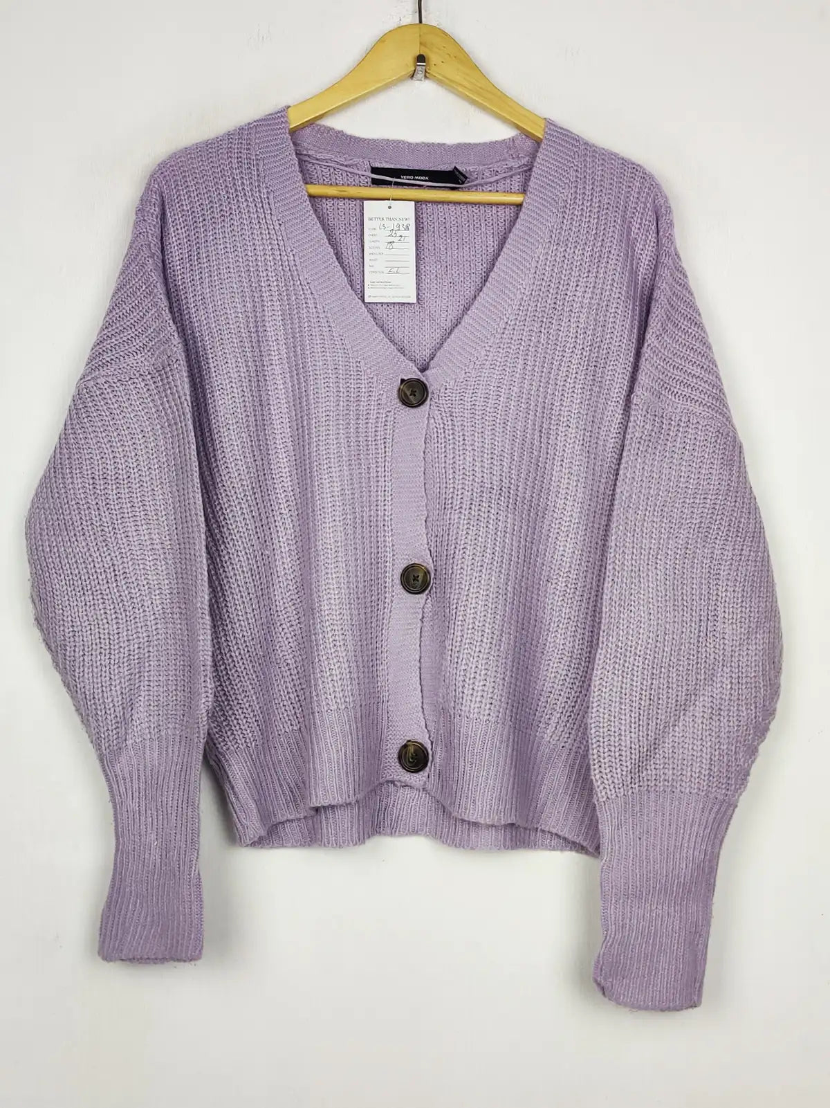 Buy online pre-used pre-loved 100% authentic & Original branded Vero Moda (LS-19318) available in Pakistan. Top international brands avilable.
