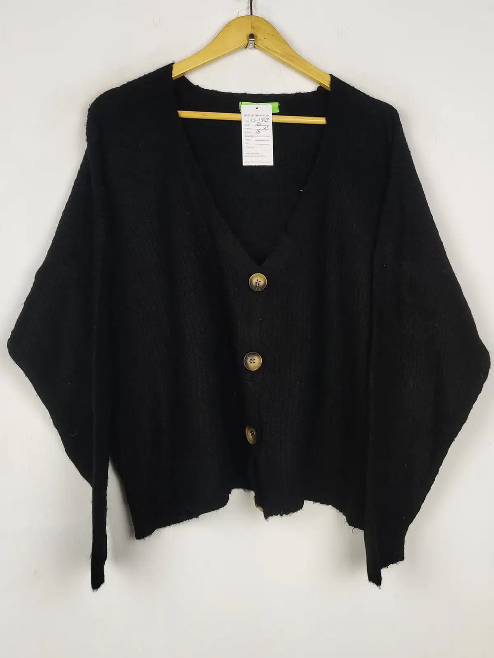 Buy online pre-used pre-loved 100% authentic & Original branded For Here (LS-19339) available in Pakistan. Top international brands avilable.