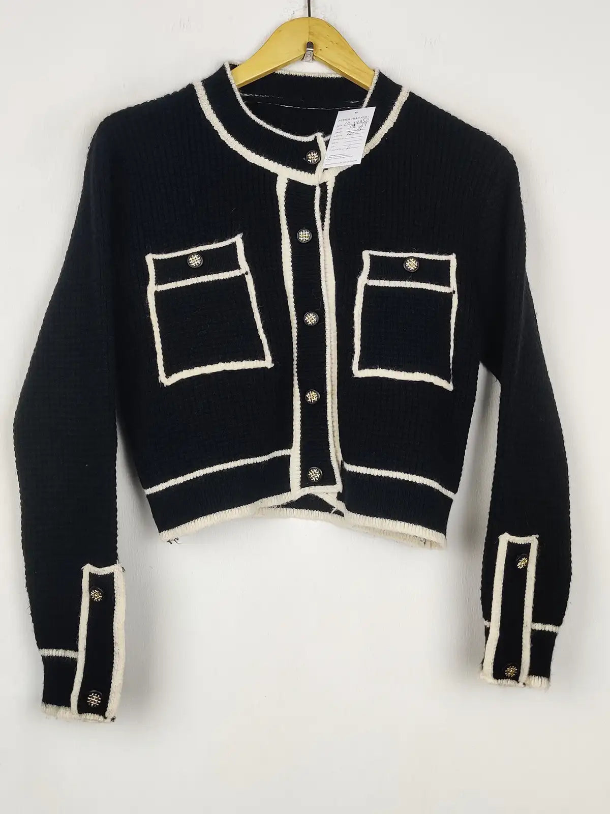 Buy online pre-used pre-loved 100% authentic & Original branded Unknown Brand (LS-19352) available in Pakistan. Top international brands avilable.
