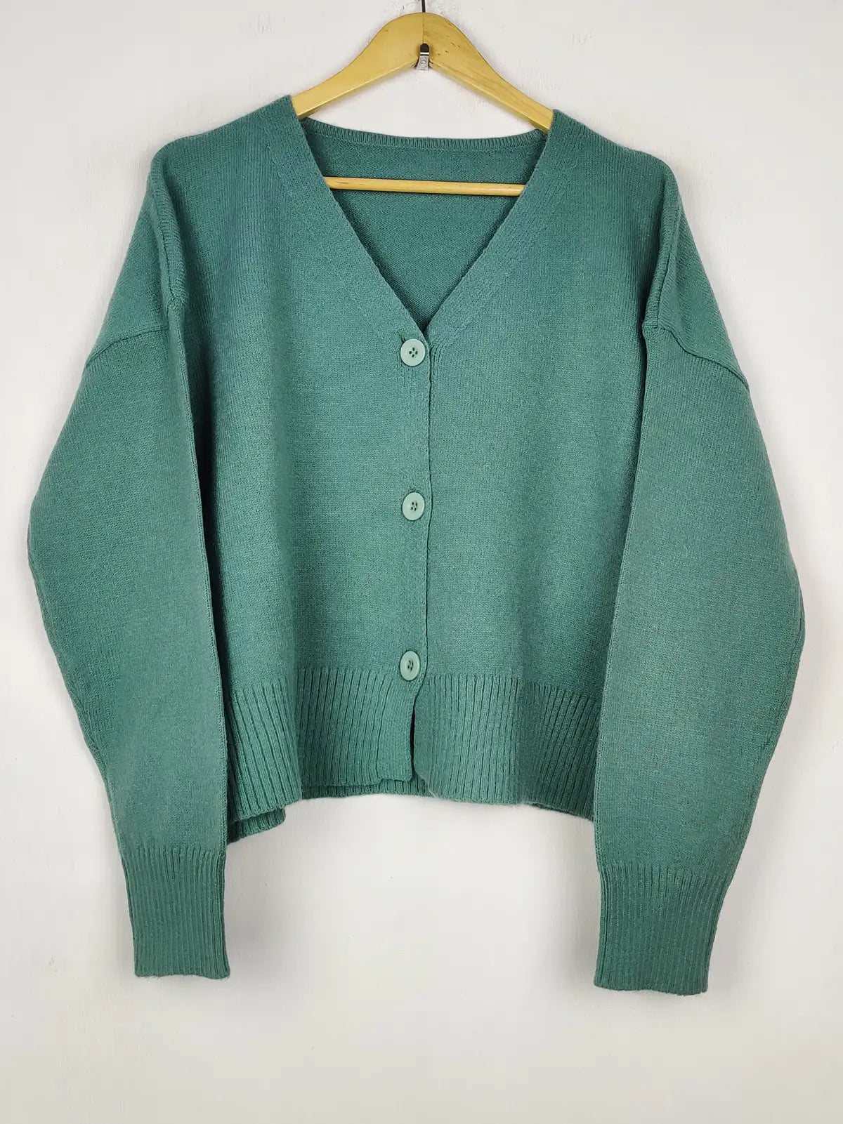 Buy online pre-used pre-loved 100% authentic & Original branded Unknown Brand (LS-19358) available in Pakistan. Top international brands avilable.