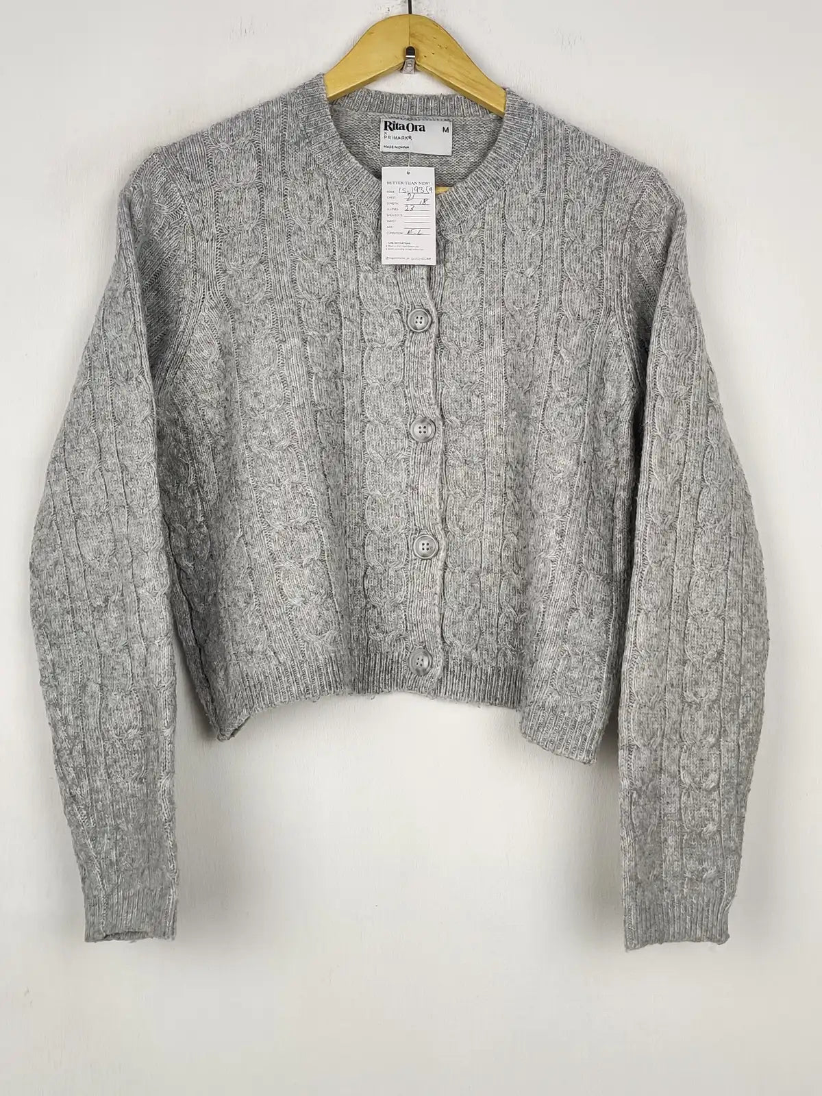 Buy online pre-used pre-loved 100% authentic & Original branded Primark (LS-19359) available in Pakistan. Top international brands avilable.