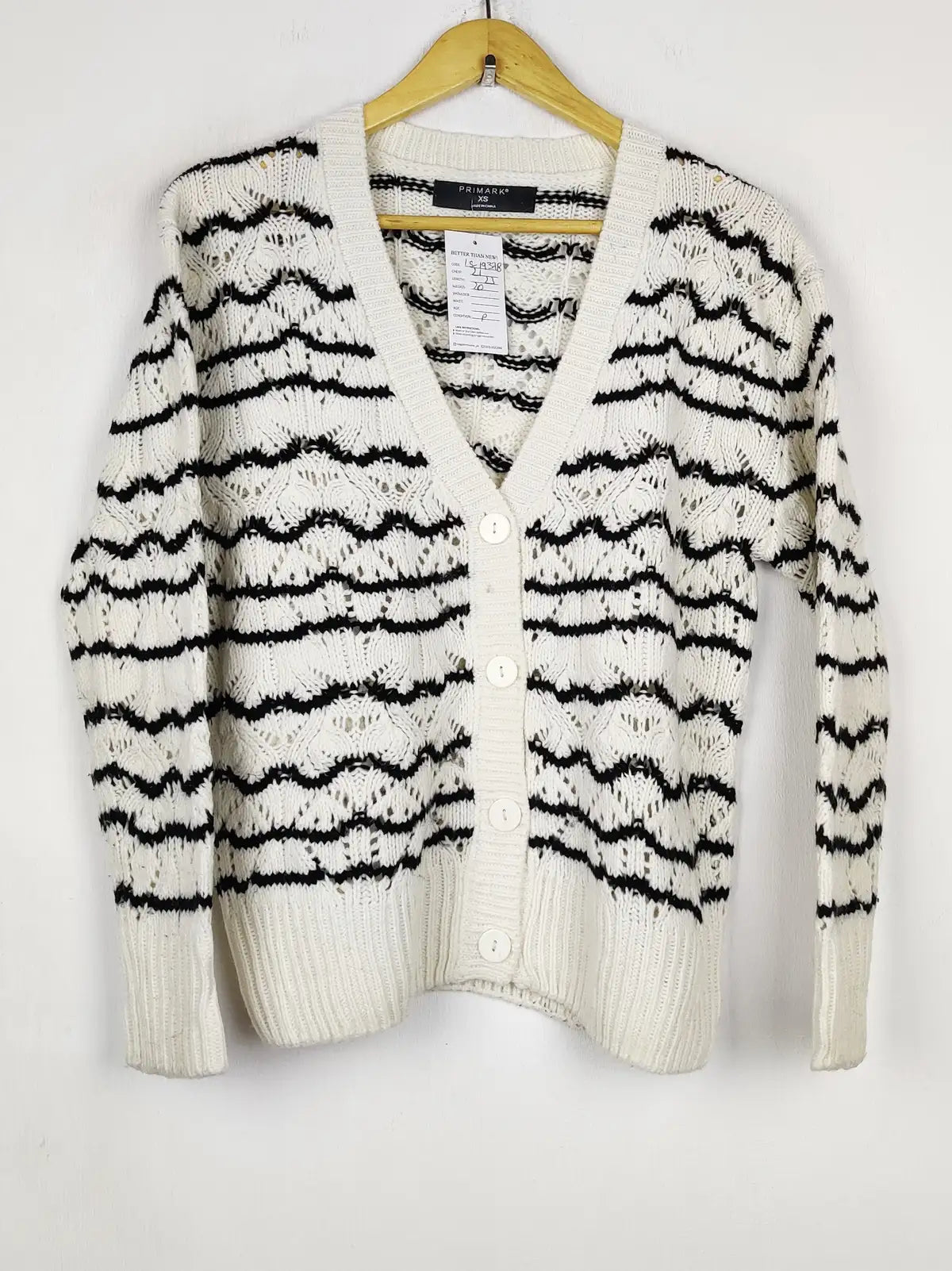 Buy online pre-used pre-loved 100% authentic & Original branded Primark (LS-19378) available in Pakistan. Top international brands avilable.