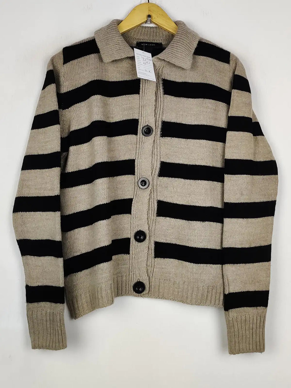 Buy online pre-used pre-loved 100% authentic & Original branded New Look (LS-19385) available in Pakistan. Top international brands avilable.