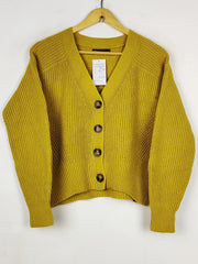 Buy online pre-used pre-loved 100% authentic & Original branded Marks & Spencer (LS-19398) available in Pakistan. Top international brands avilable.