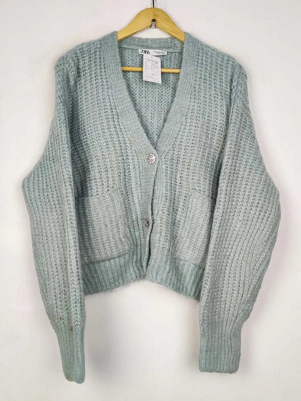 Buy online pre-used pre-loved 100% authentic & Original branded Zara (LS-19447) available in Pakistan. Top international brands avilable.