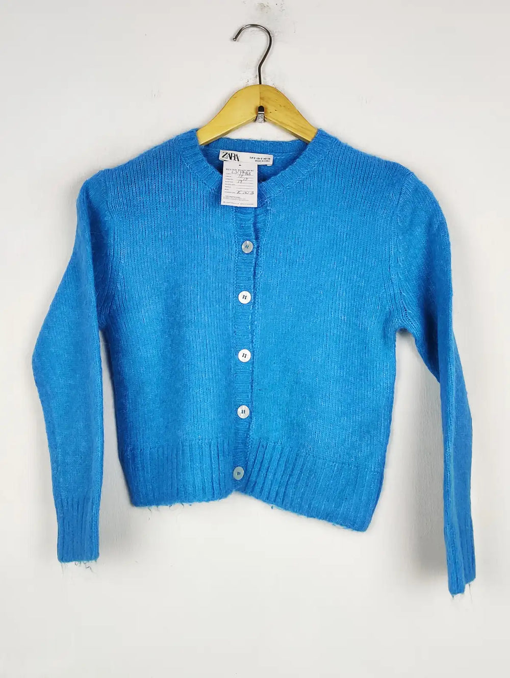 Buy online pre-used pre-loved 100% authentic & Original branded Zara (LS-19465) available in Pakistan. Top international brands avilable.