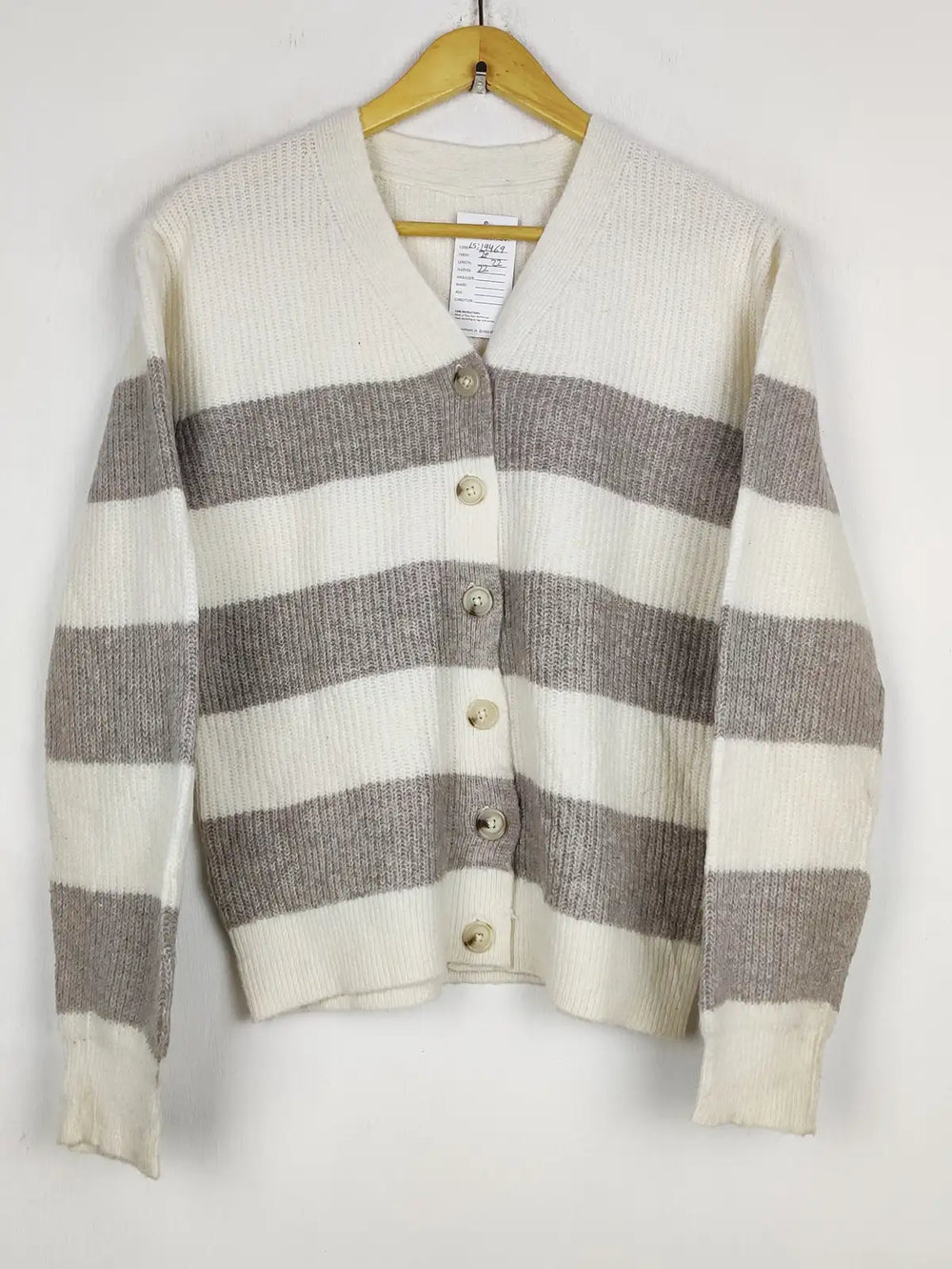 Buy online pre-used pre-loved 100% authentic & Original branded Dunnes Stores (LS-19469) available in Pakistan. Top international brands avilable.